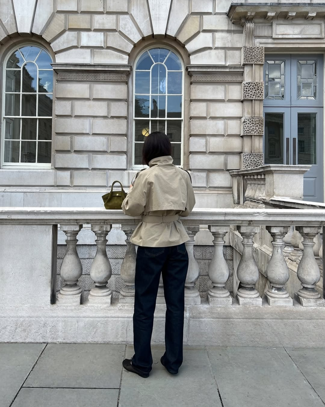 Millie – Cropped Trench Coat for Effortless Autumn Elegance