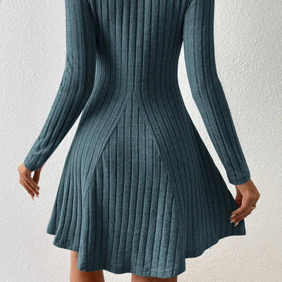 Emma – The Timeless Mock Neck Flare Dress