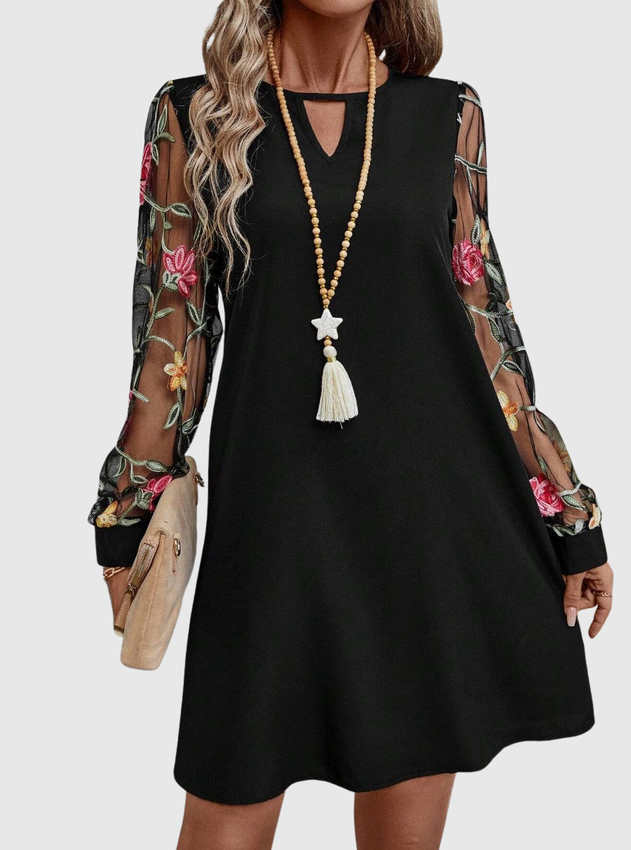 Enid – Elegant V-Neck Dress with Sleeves