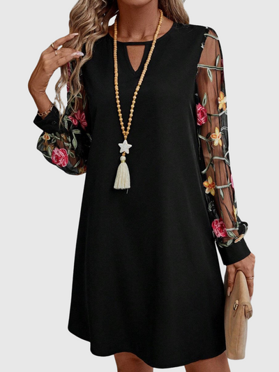 Enid – Elegant V-Neck Dress with Sleeves