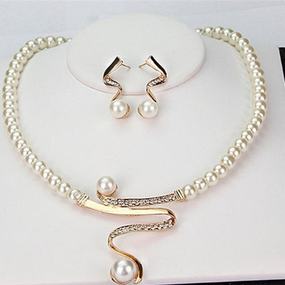 Pearl Necklace & Earrings Set