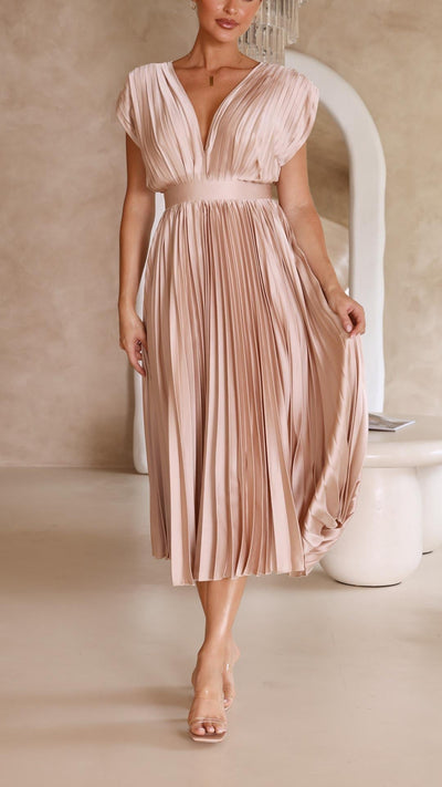 Maria™ | Elegant Pleated Maxi Dress